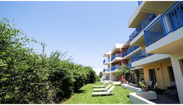 Elpida Village, Крит